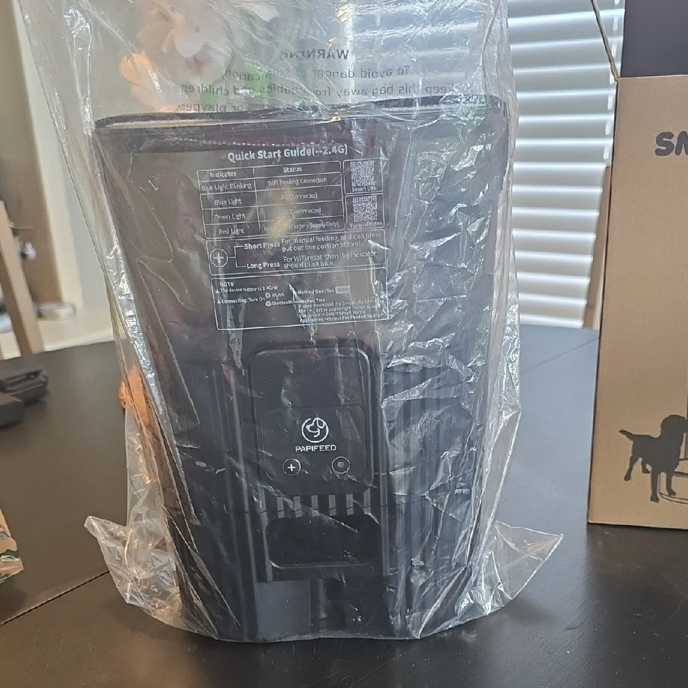 Black Automatic Feeder for Small Pets